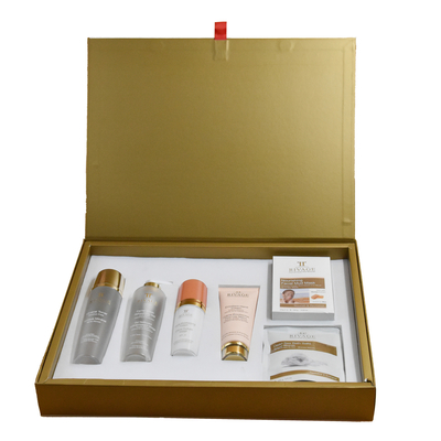 kaufen Kundengebundenes Pappluxusmake-up Kit Gift Box Glossy Surface online manufacture