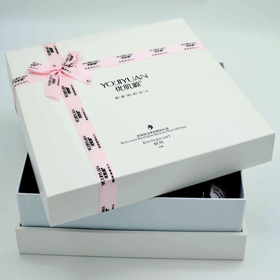 kaufen weiße Luxusgeschenkboxen 300g 30cm x 30cm Körperpflege-Verpackenkasten MDF Skincare mit Band online manufacture