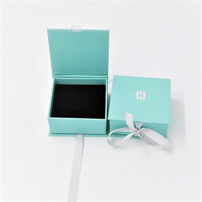kaufen Blaue Crepack-Pappschmuck-Geschenkboxen EVA Ring Paper Earrping Pendant Box mit Band online manufacture