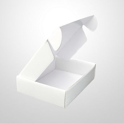 kaufen Einfache weiße Werbung runzelte Verpackenkasten-zusammenklappbaren schnellen Versand für Schuh-Geschenk-Schal online manufacture